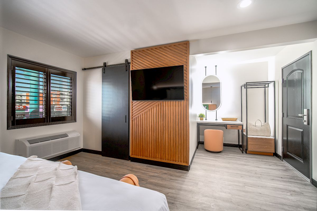 Lyfe Inn in Los Angeles